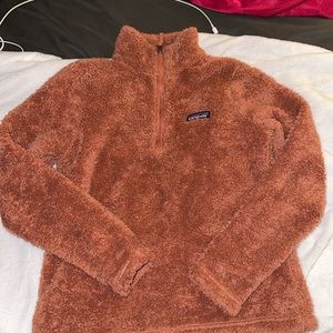 Reddish brown patagonia pullover